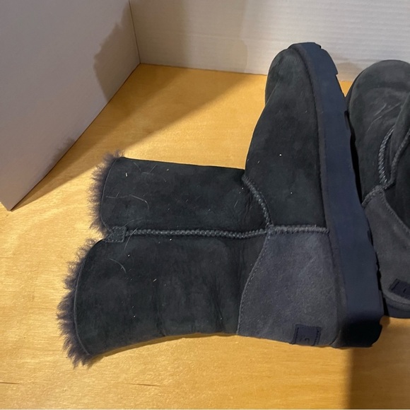 UGG Classic Knot Genuine Shearling Lined Short Boot Blue Size 9 #M1016416 - Picture 6 of 10